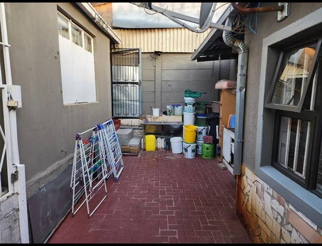 10 BEDROOM HOUSE FOR SALE IN TROYEVILLE